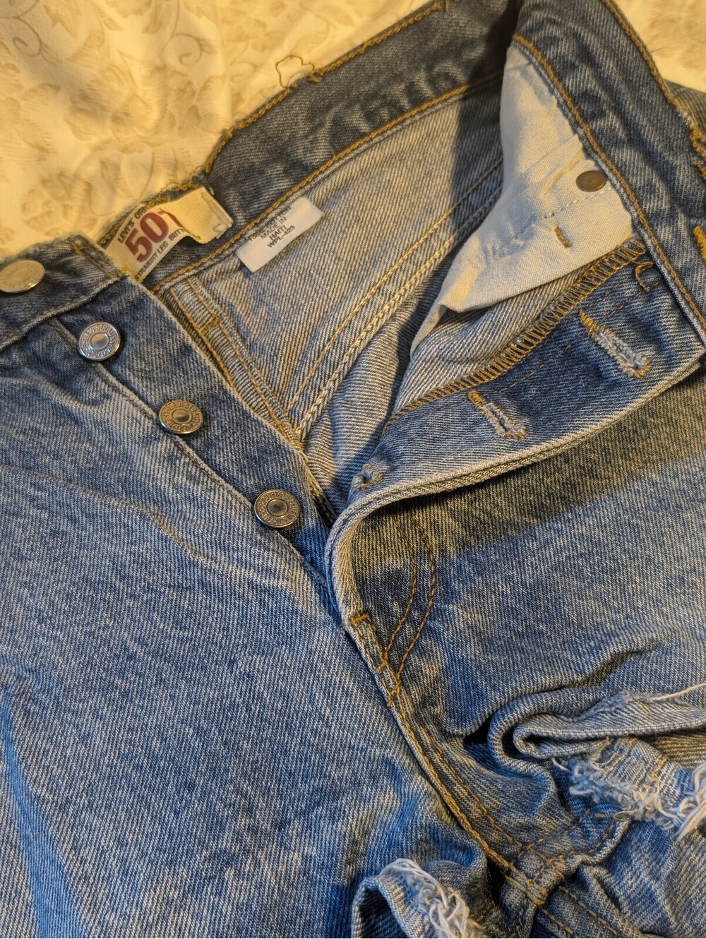 Levi's 501 Women's Denim Shorts Size W29 L6 Light Blue Distressed